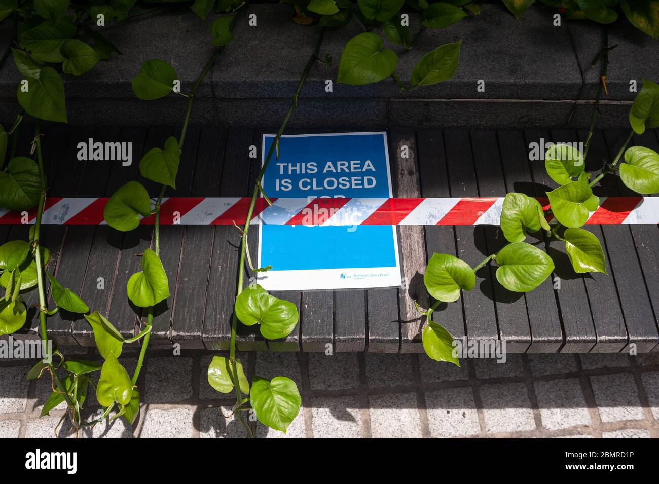 08.05.2020, Singapur, Republik Singapur, Asien - Maßnahmen zur Bekämpfung der Ausbreitung des Coronavirus (Covid-19) in der Innenstadt. Stockfoto