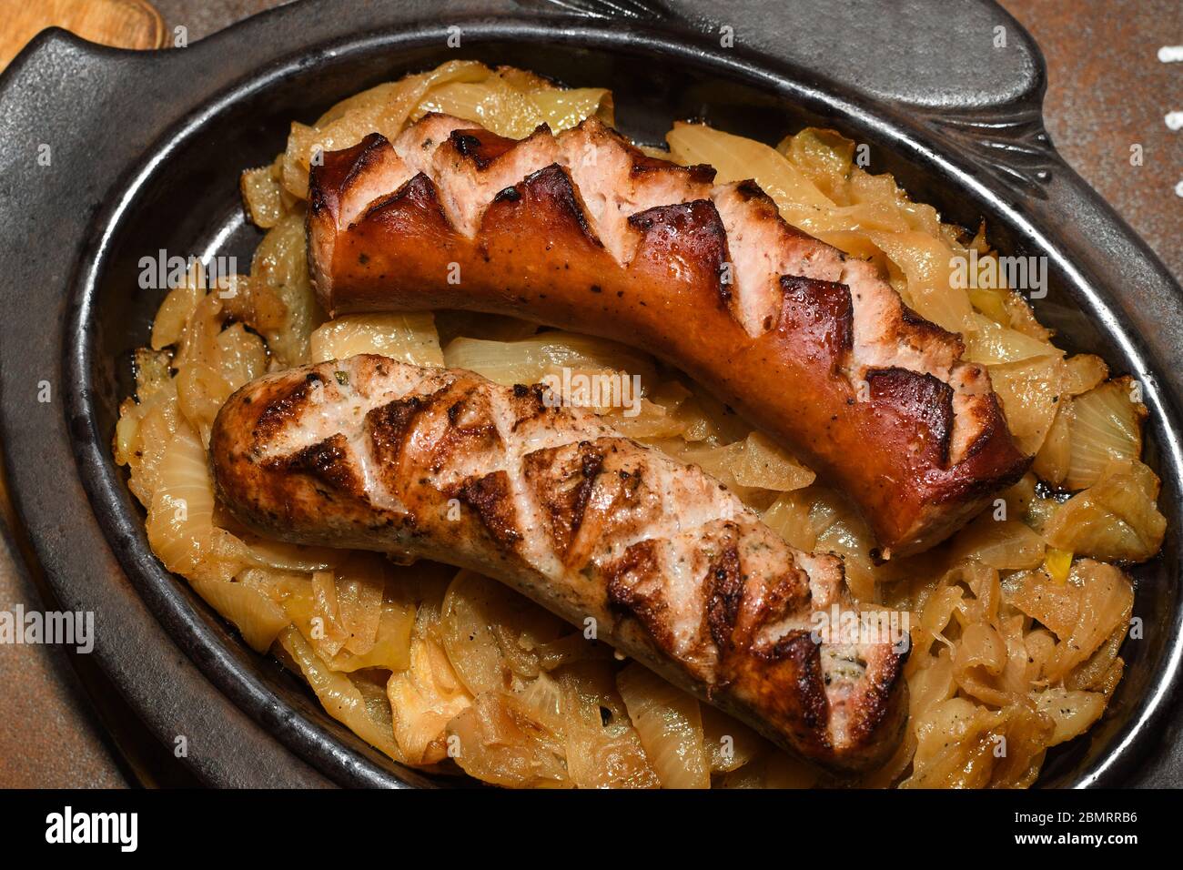 Stolda külotsiz Botmen porno komikslar