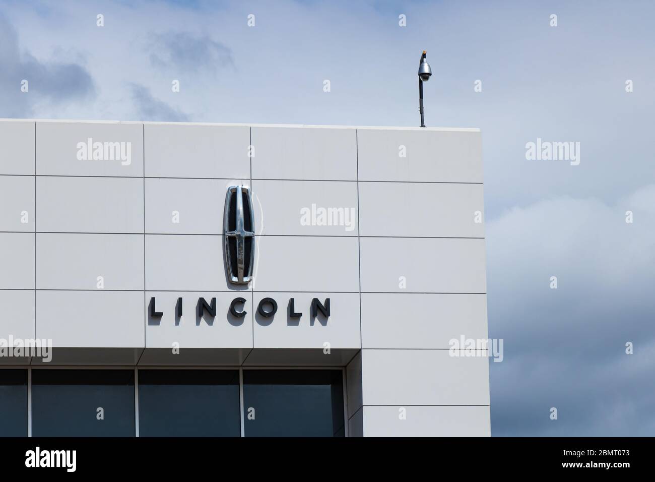 Lincoln Motor Company, Logo auf dem Bürogebäude des Oakville Assembly Complex. Stockfoto