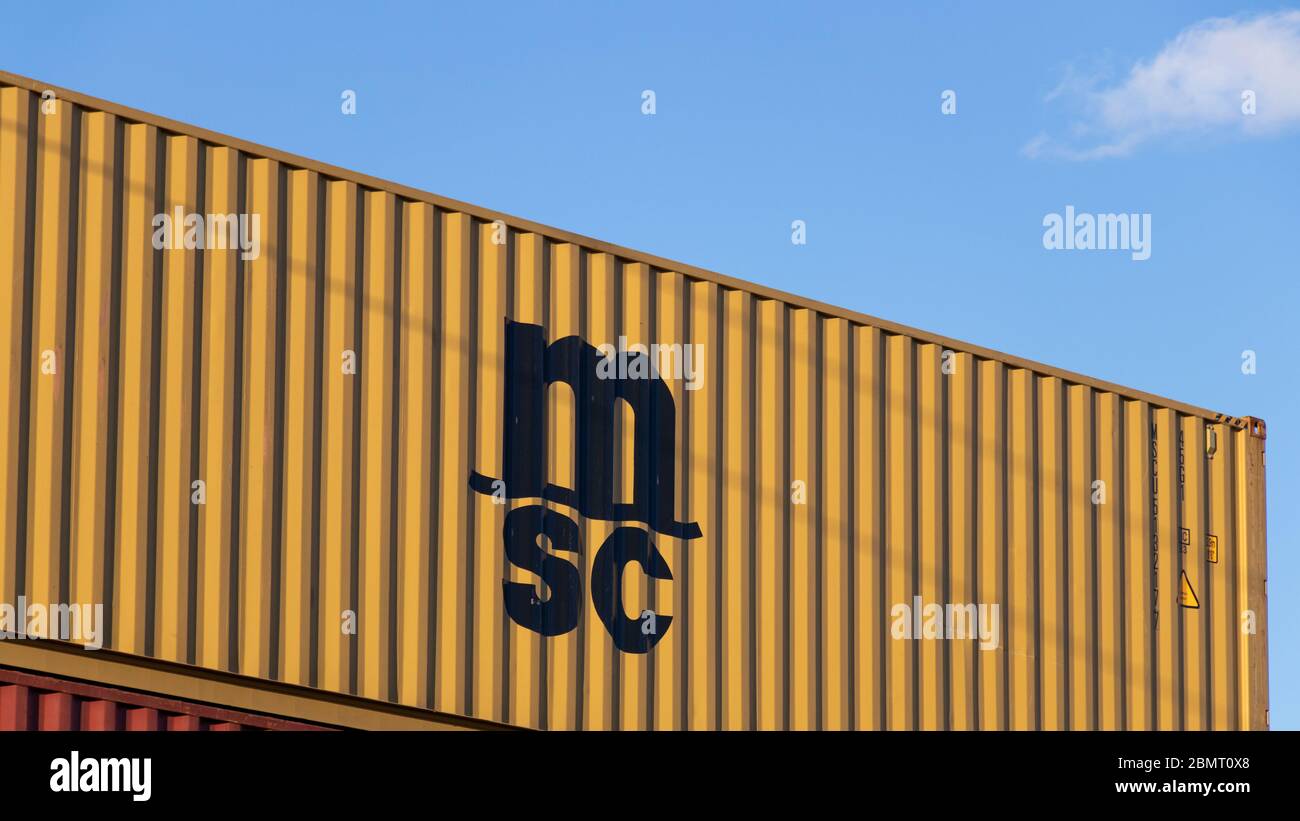 Mediterranean Shipping Company￼￼￼ (MSC) Logo auf einem Container im Sortierzentrum bei Toronto. Stockfoto