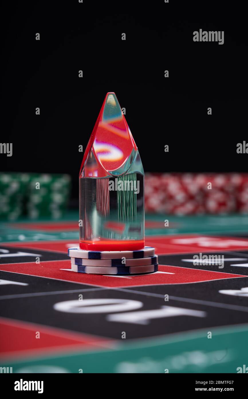 Roulette Dolly am Casino Spieltisch Stockfoto