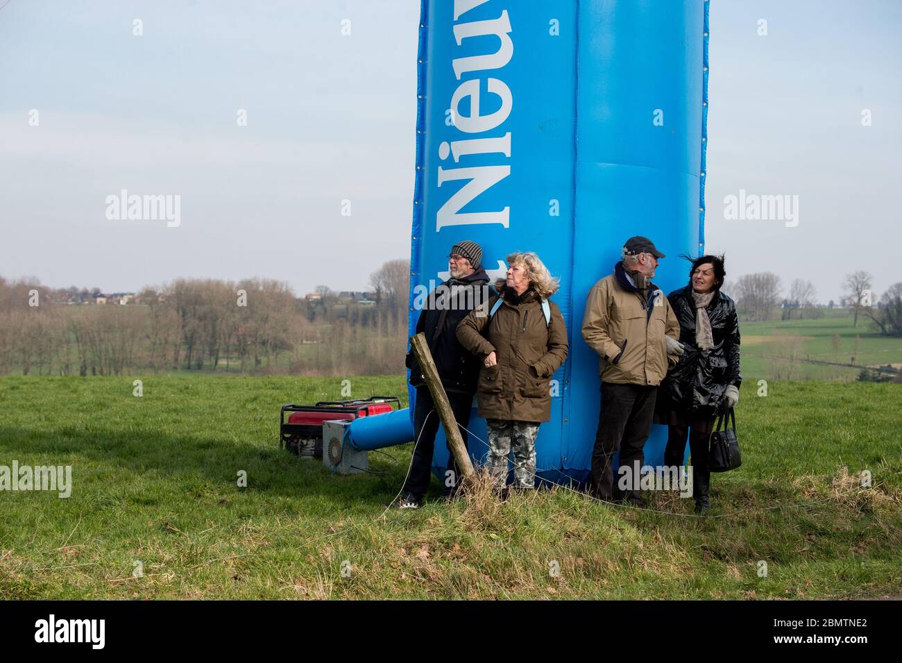 27/02/2016, Belgien. Omloop Het Nieuwsblad. Die Eröffnungsveranstaltung der belgischen Radsaison, die von Flanders Classics organisiert wird. Stockfoto