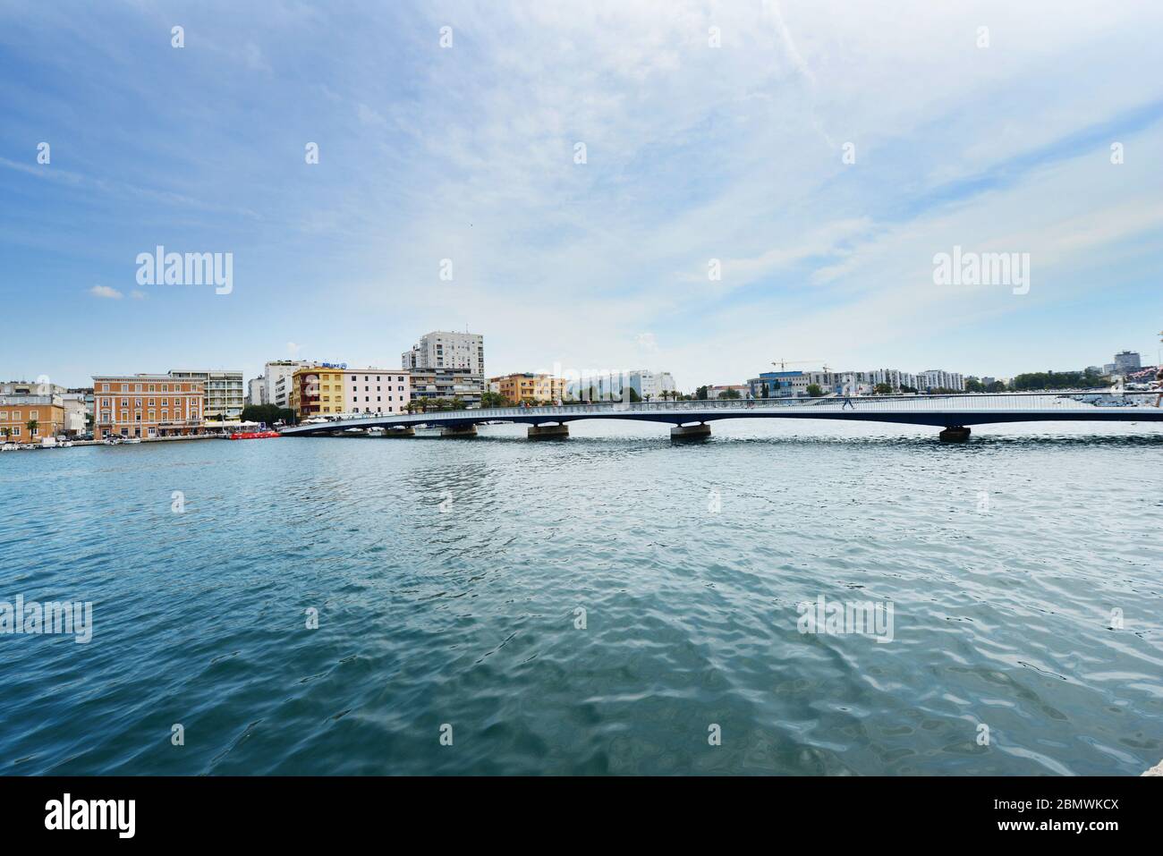 Die Fußgängerbrücke in Zadar, Kroatien. Stockfoto