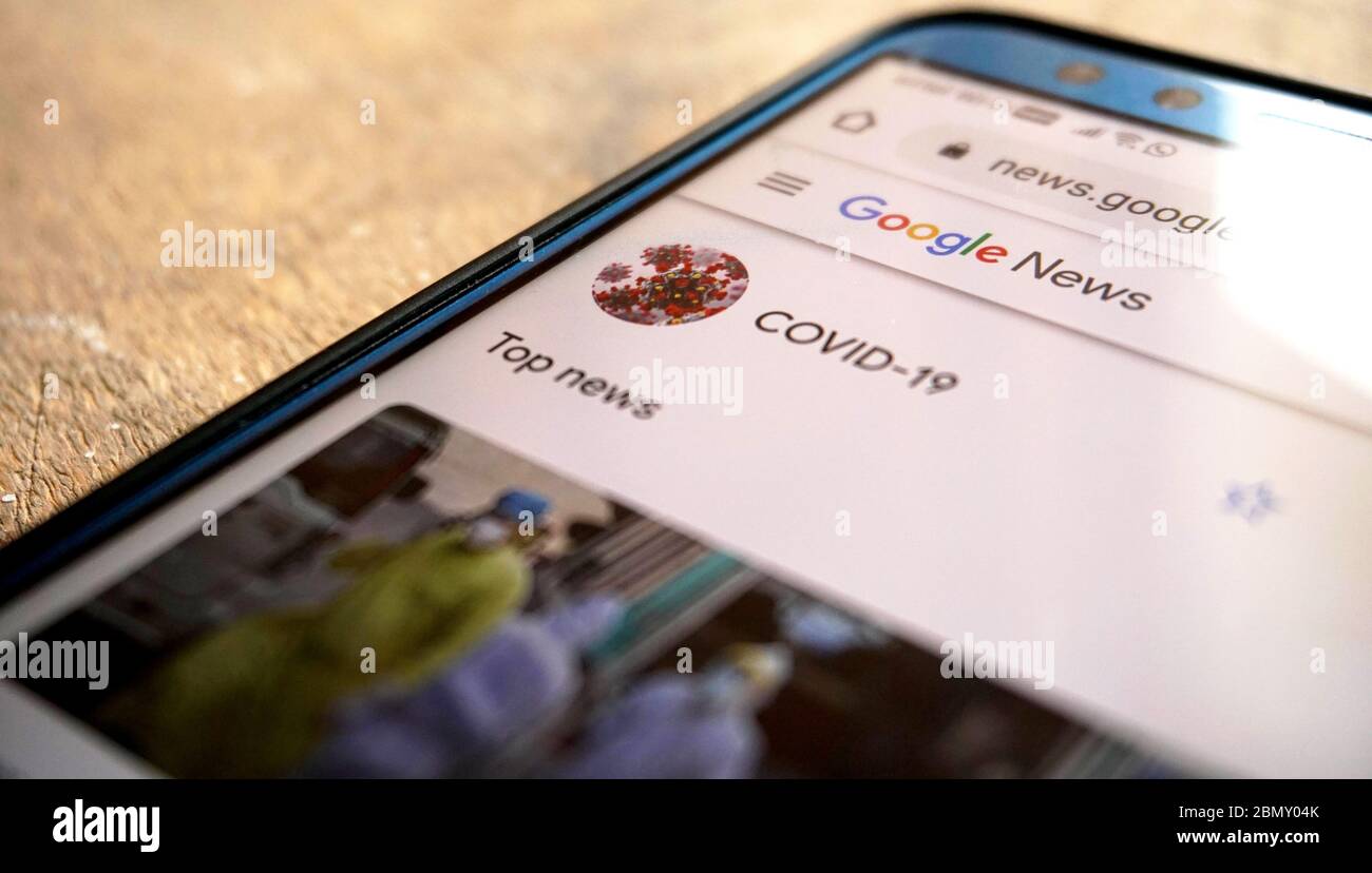 Bengaluru,Karnataka,Indien- 11. Mai 2020:covid-19 Nachrichten auf einem Smartphone Stockfoto