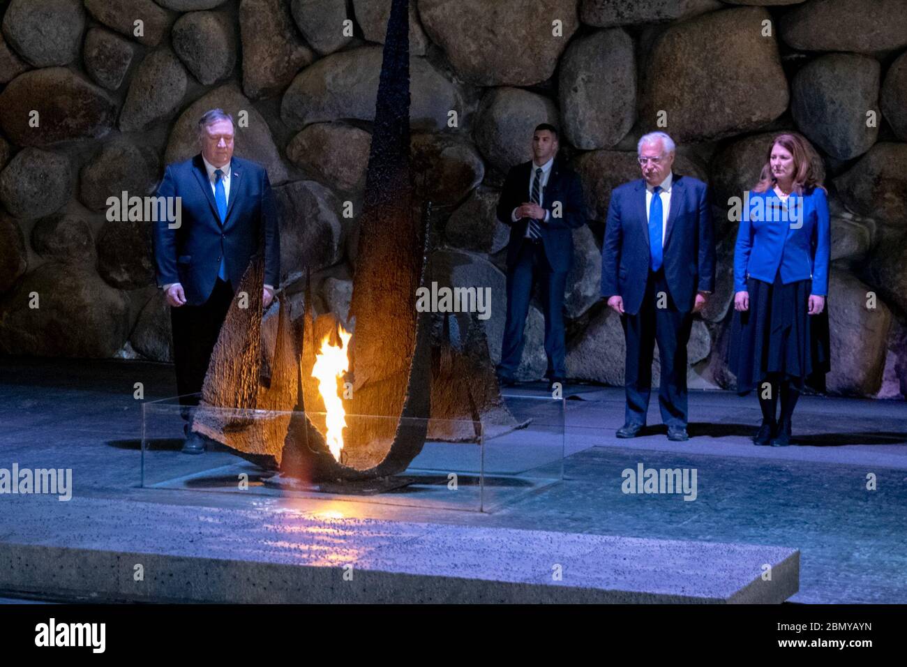 Sekretär Pompeo und Frau Pompeo besuchen Yad Vashem in Jerusalem US-Außenminister Michael R. Pompeo und Frau Susan Pompeo besuchen Yad Vashem in Jerusalem, Israel am 21. März 2019. Stockfoto