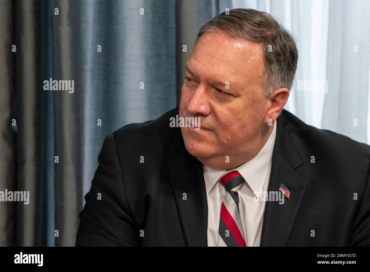 Minister Pompeo trifft Botschafter Riley, Hyatt und Stewart US-Außenminister Michael R. Pompeo trifft US-Botschafter in den Föderierten Staaten von Mikronesien Robert Riley, US-Botschafter in Palau Amy Hyatt, Und US-Botschafterin auf den Marshall-Inseln Karen Stewart in Kolonia, Föderierte Staaten von Mikronesien, am 5. August 2019. Stockfoto