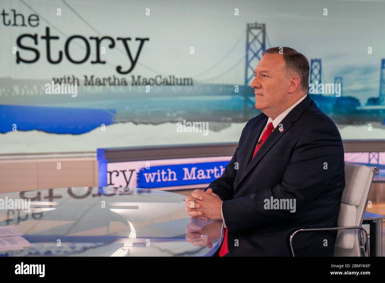 Staatssekretär Pompeo spricht mit Martha MacCallum Außenminister Michael R. Pompeo nimmt am 30. Oktober 2019 an einem Interview mit Martha MacCallum von Fox News in New York City, New York, Teil. Stockfoto