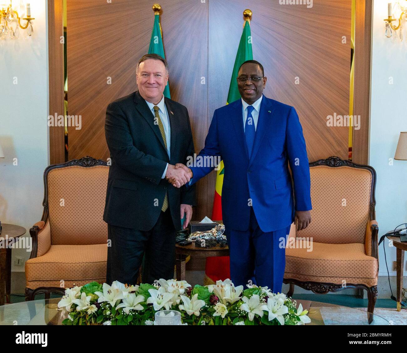 US-Außenminister Michael R. Pompeo trifft sich am 16. Februar 2020 mit dem senegalesischen Präsidenten Macky Sall in Dakar, Senegal, um Fragen von gemeinsamem Interesse zu erörtern. Stockfoto
