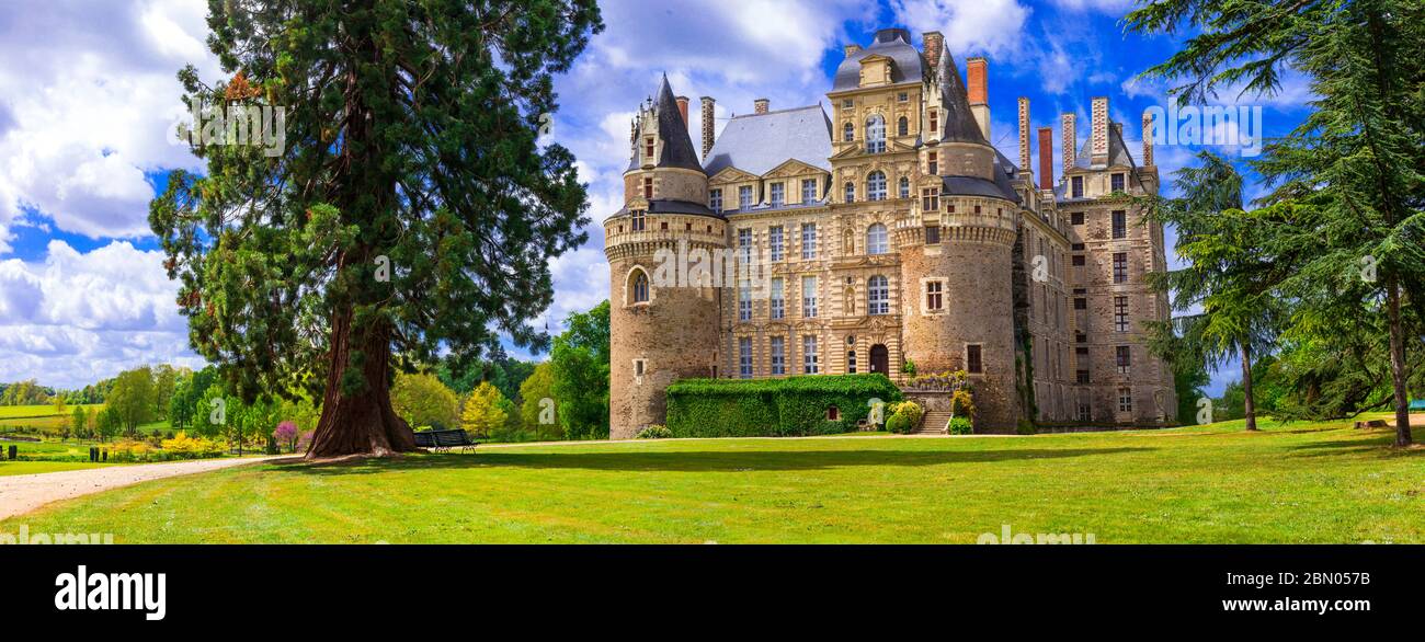 Eines der schönsten und geheimnisvollsten Schlösser Frankreichs - Chateau de Brissac, berühmte Schlösser des Loire-Tals Stockfoto