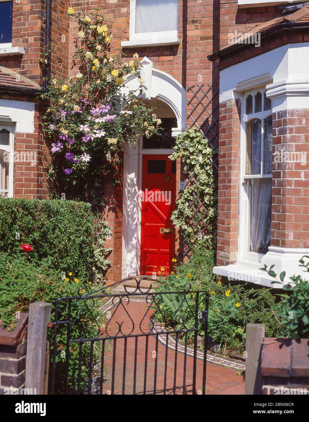 Pfad zum Eingang des Hauses, Talbot Road, Highgate, London Borough of Haringey, Greater London, England, Großbritannien Stockfoto
