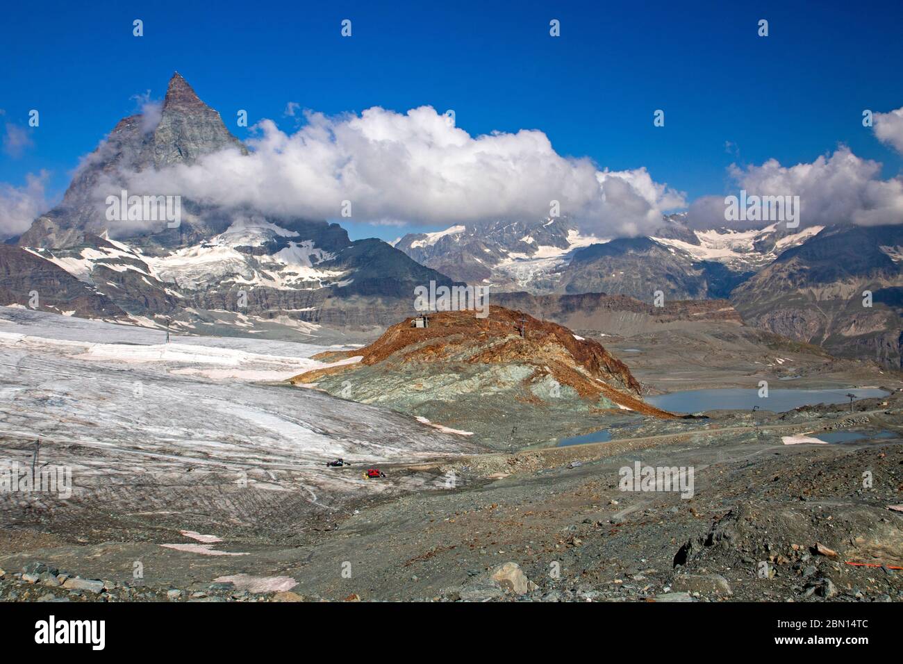 Blick über teodulo Gletscher zum Matterhorn Stockfoto