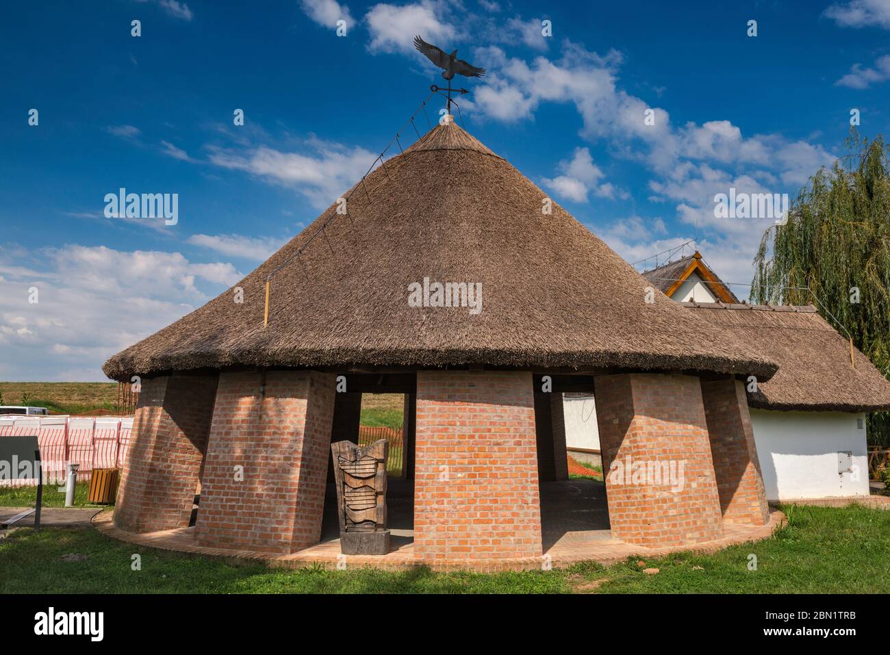 Nachbildung der Pferdemühle im Naturpark Kopacki Rit, in der Nähe von Osijek, Slawonien, Kroatien Stockfoto