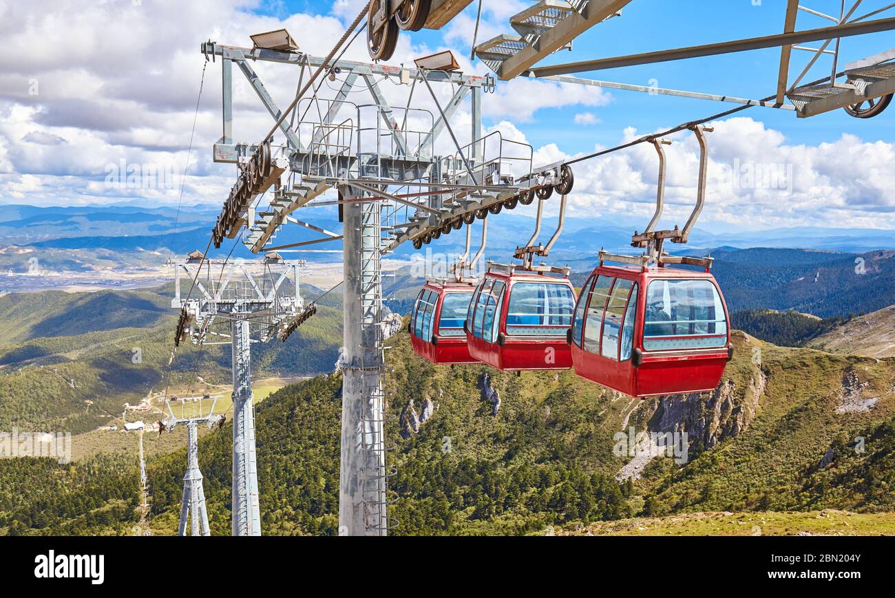 Die Shika Snow Mountain Seilbahn, Blue Moon Valley, China. Stockfoto