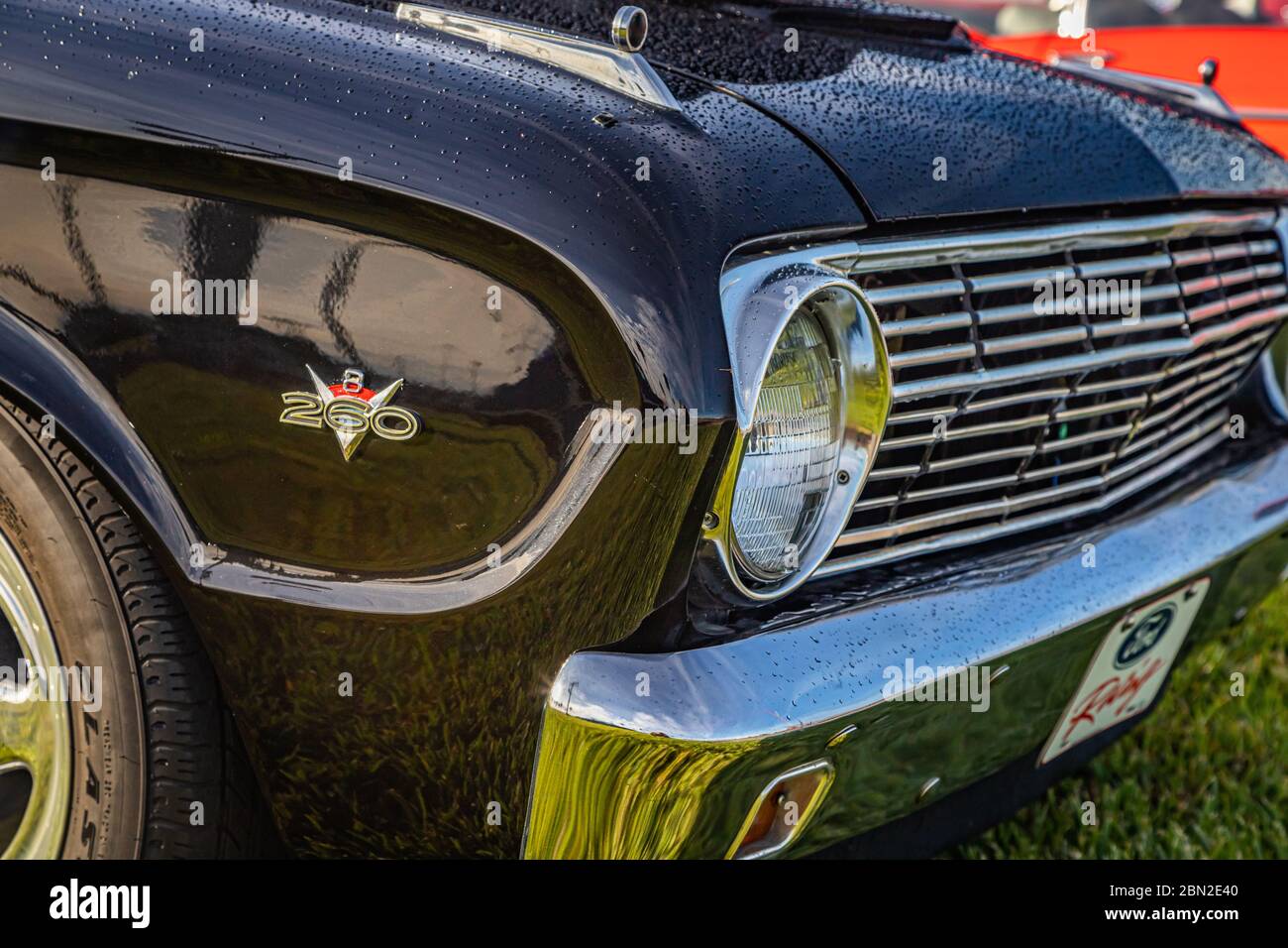 Daytona Beach, FL / USA- 24. November 2018: Black 1963 Ford Falcon Futura beim Herbst 2018 Daytona Turkey Run. Stockfoto