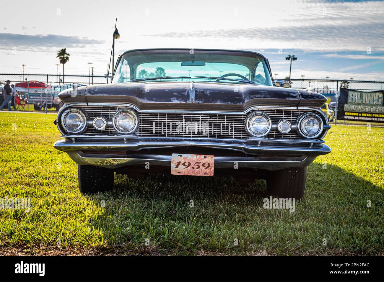 Daytona Beach, FL / USA- 24. November 2018: 1959 Oldsmobile Dynamic 88 2-türige Hardtop beim Herbst 2018 Daytona Turkey Run. Stockfoto