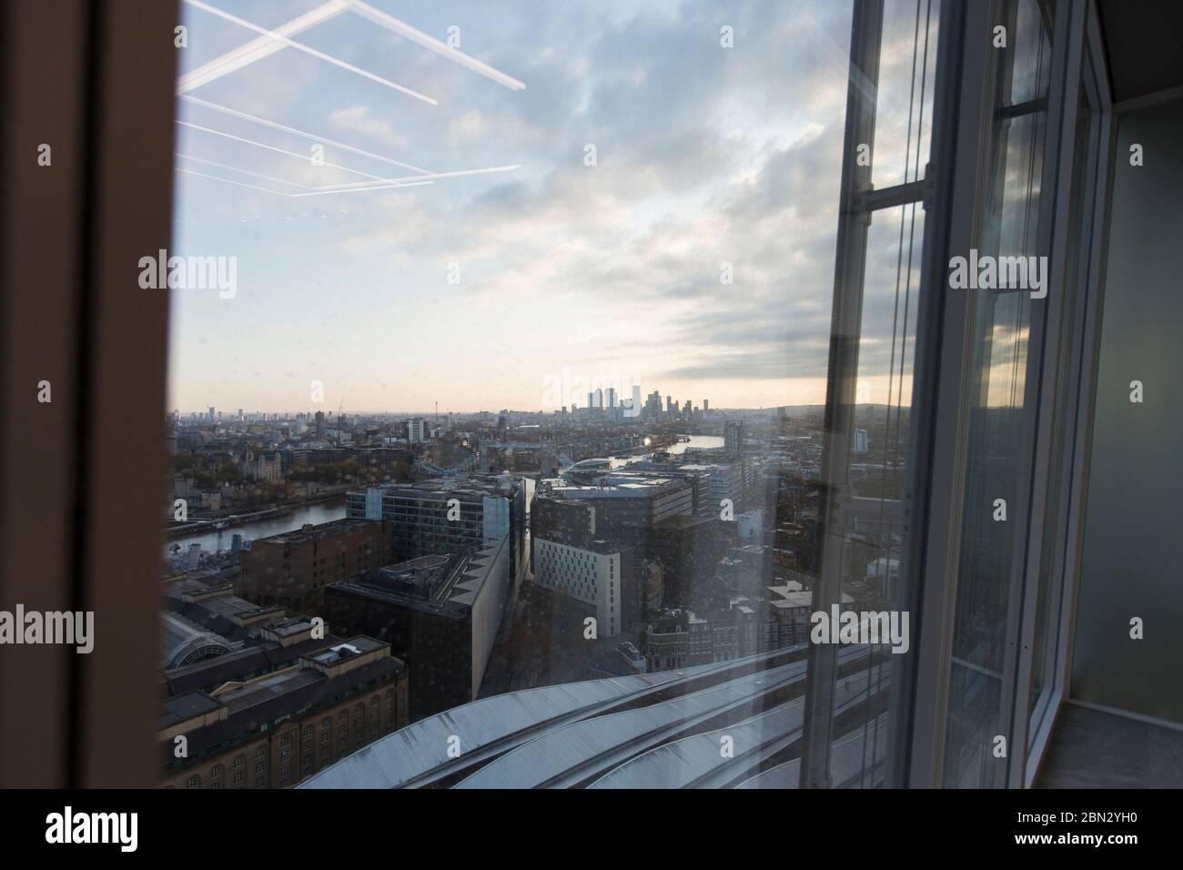 Blick auf die Stadt vom Bürogebäude Stockfoto