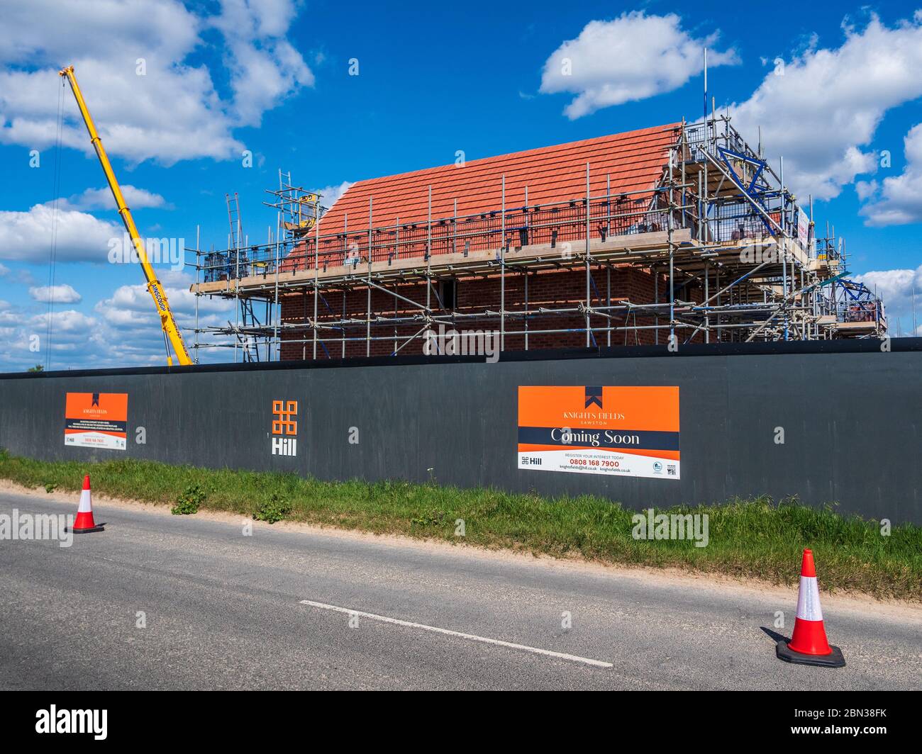 Hill House Building Site Sawston - Hill Group sind ein preisgekrönter 5-Sterne-Hausbauer mit Sitz in London und dem Südosten Englands. Gegründet 1999. Stockfoto