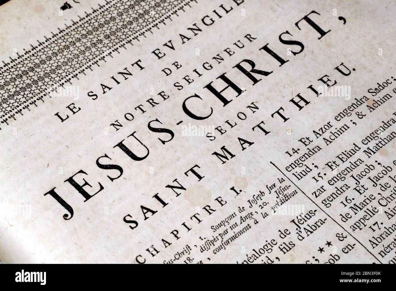Alte Bibel auf französisch. 18. Jahrhundert. NewTestament. Das Evangelium nach Matthäus. Frankreich. Stockfoto