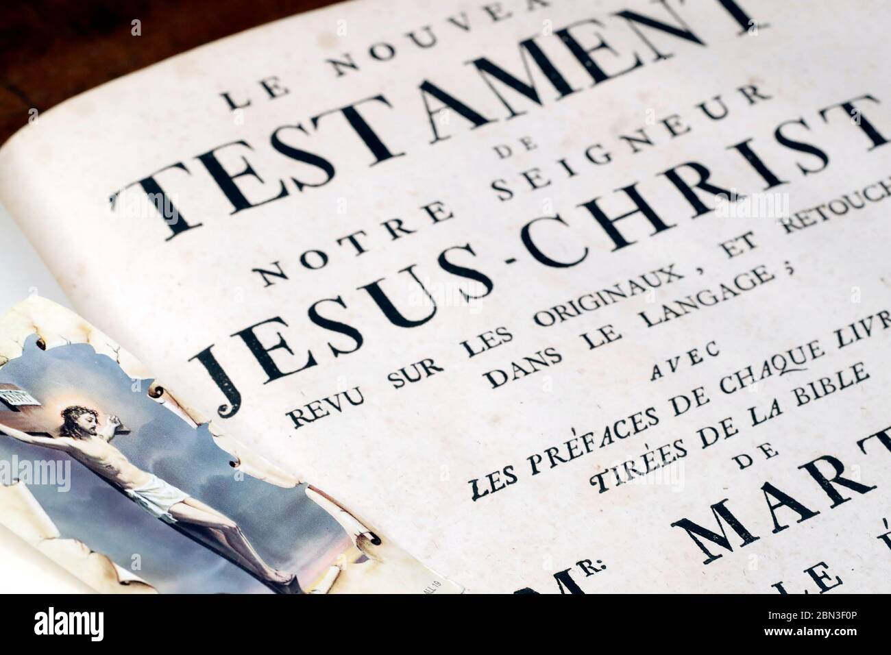 Alte Bibel auf französisch. 18. Jahrhundert. NewTestament. Heiliges Bild mit Jesus. Frankreich. Stockfoto