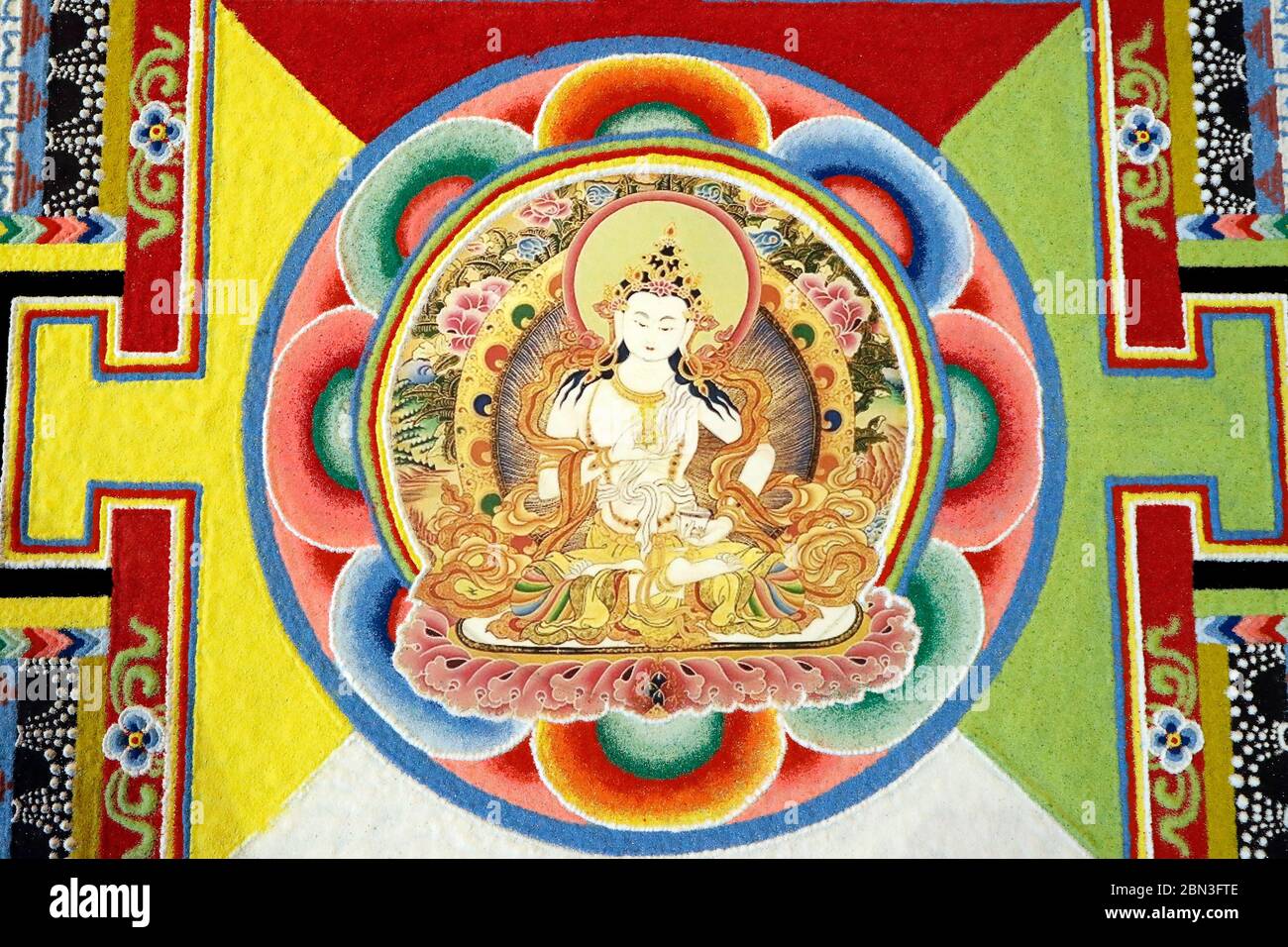 Tibetisch-buddhistisches Sandmandala. Bodhisattva Vajrasattva. Frankreich. Stockfoto