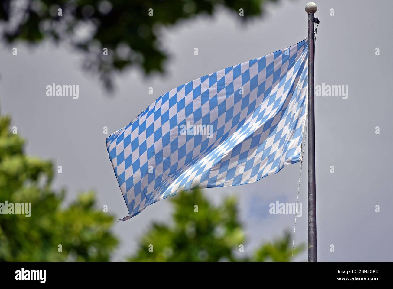 Bayern Flagge - Bayerische Fahne kaufen - FlaggenPlatz Onlineshop