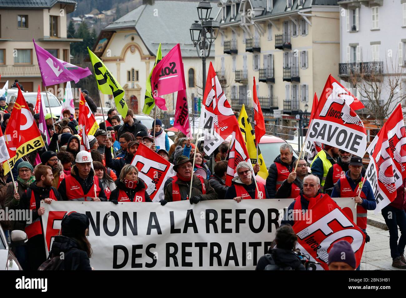 Straßendemonstration gegen Rentenreform. Saint Gervais les Bains. Frankreich. Stockfoto