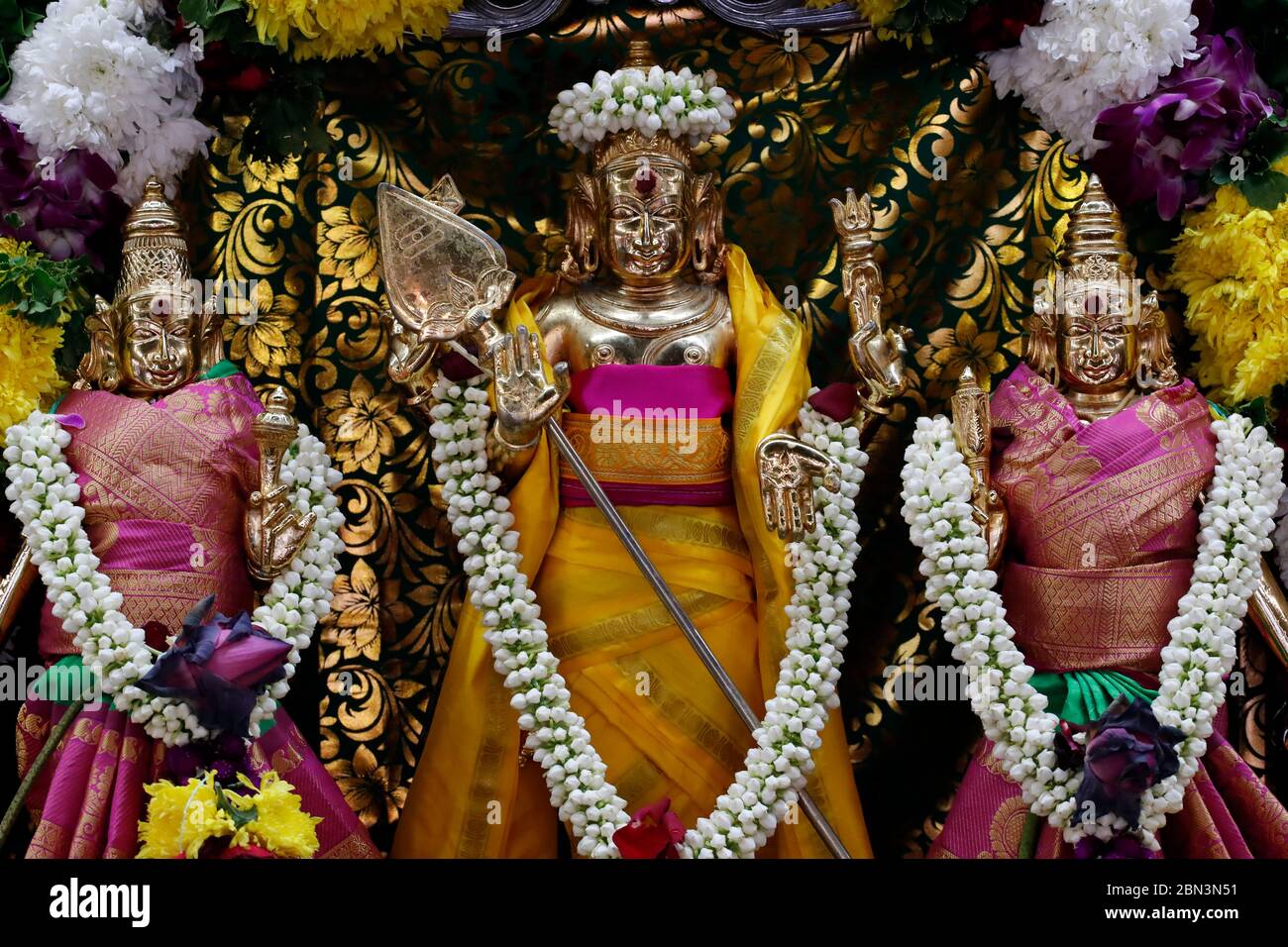 Sri Mahamariamman Hindu Tempel. Hinduistische Gottheiten. Murugan, der gott des Krieges. Kuala Lumpur. Malaysia. Stockfoto