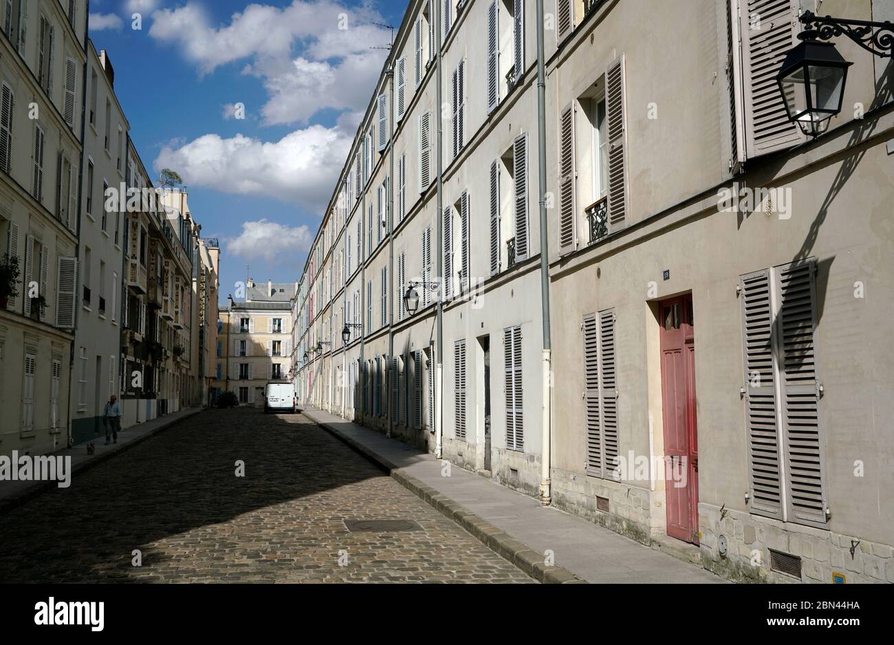 Die Arbeiterhäuser des 19. Jahrhunderts stehen in der Passage d'Enfer Montparnasse-Viertel.Paris.Frankreich Stockfoto