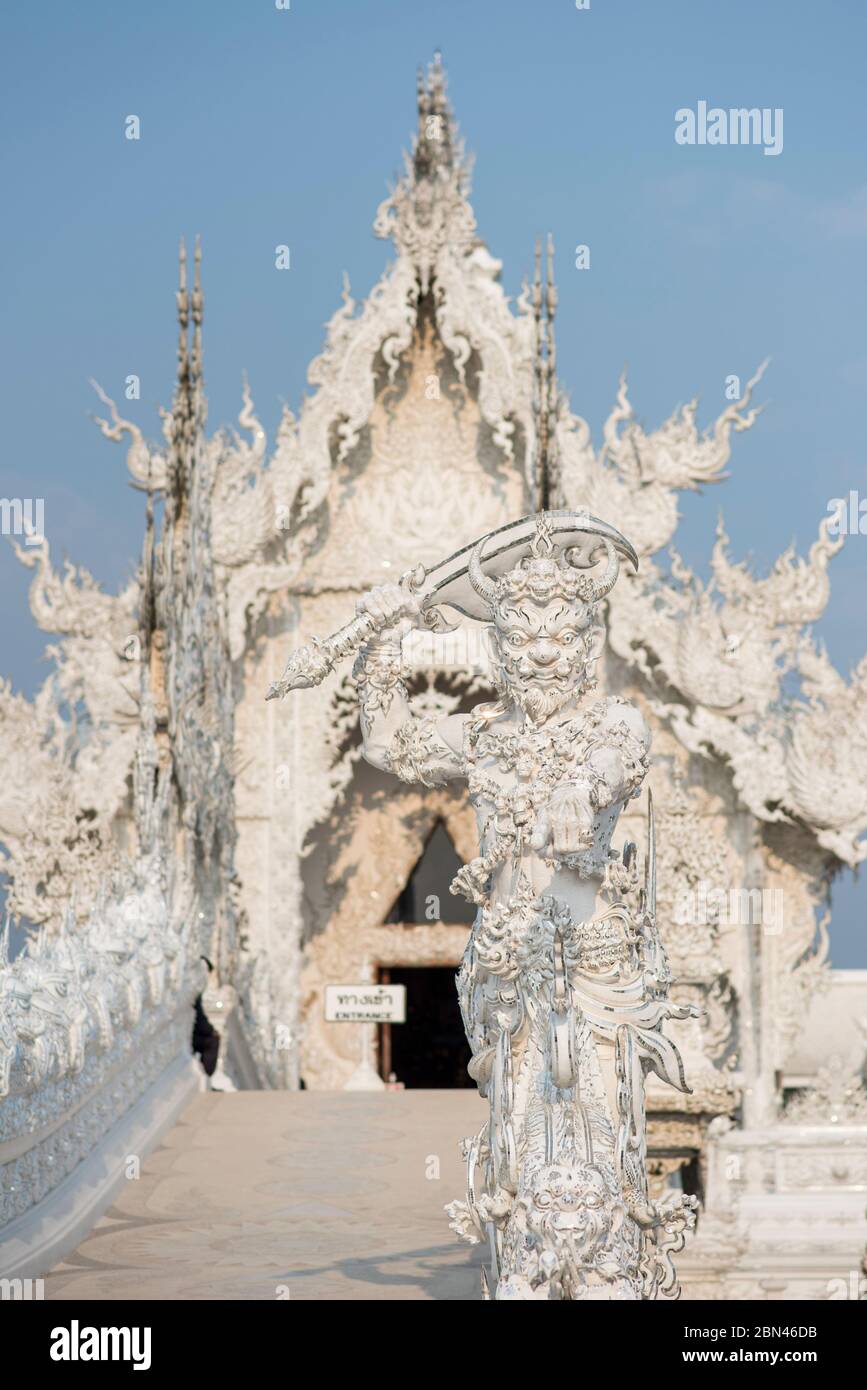 Der weiße Tempel von Wat Rong Khun in Chiang Rai, Thailand. Stockfoto