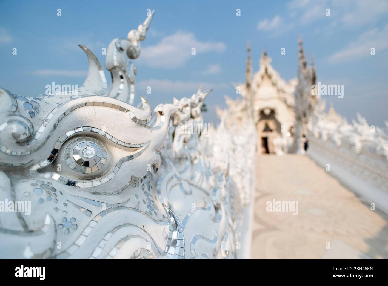 Der weiße Tempel von Wat Rong Khun in Chiang Rai, Thailand. Stockfoto