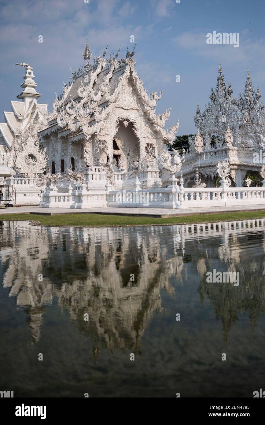 Der weiße Tempel von Wat Rong Khun in Chiang Rai, Thailand. Stockfoto