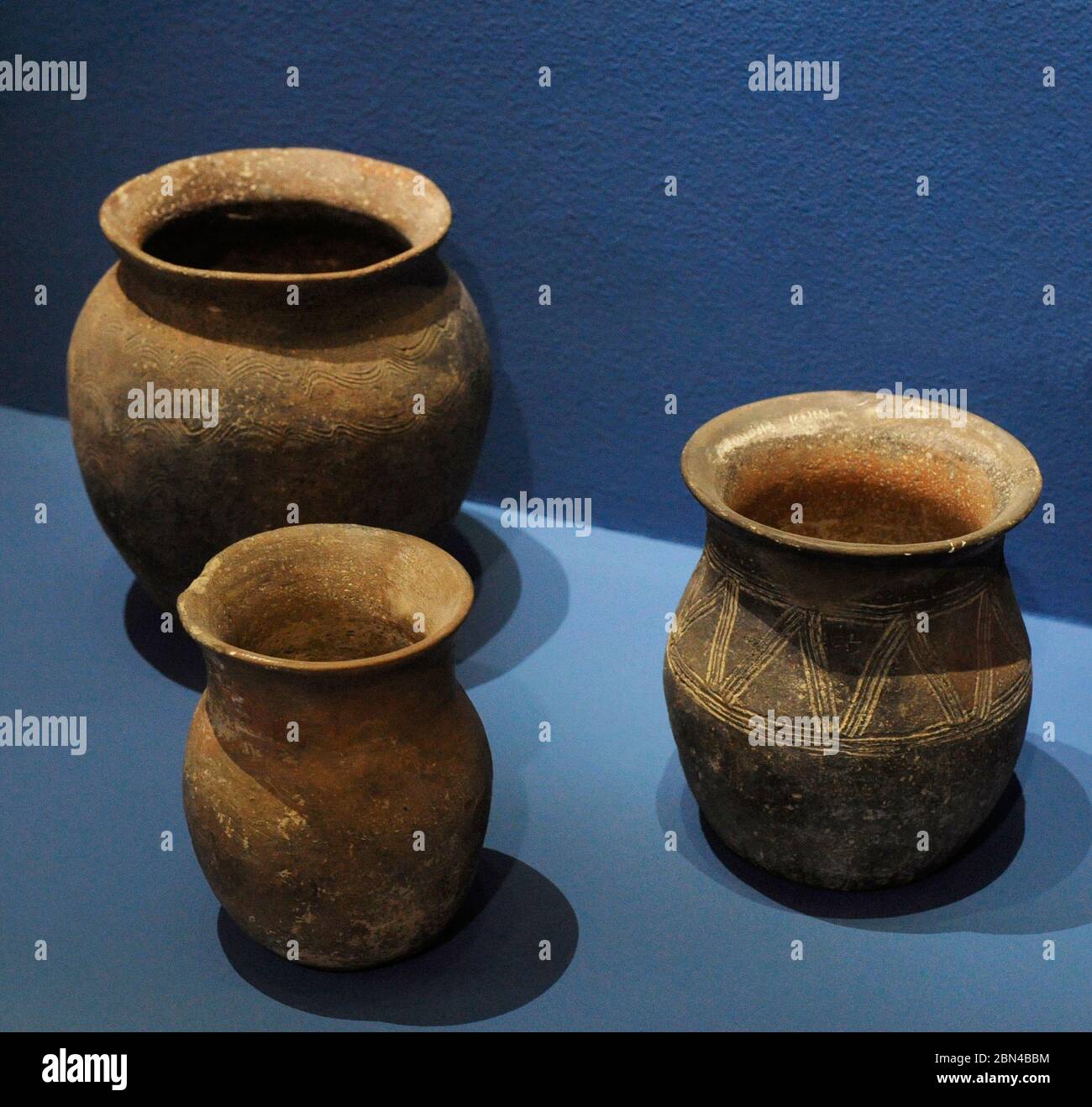 Keramik aus frühmittelalterlichen Gräbern. Biskupija, VrlikaZdus