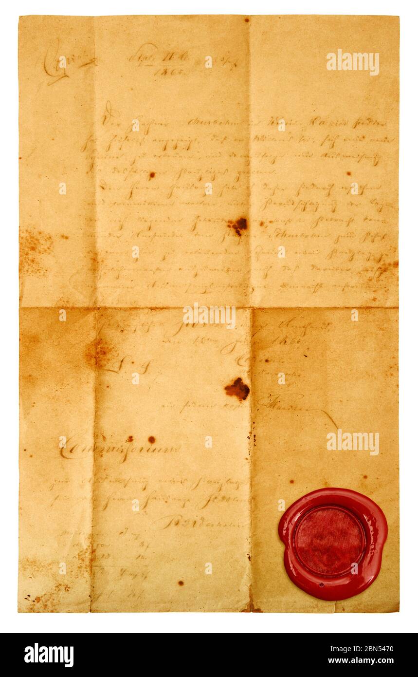 Gebrauchter Brief Blatt mit roter Wachssiegel isoliert auf weißem Hintergrund Stockfoto