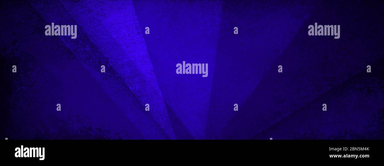 Abstrakt blauer Hintergrund mit Textur und geometrischen Dreiecksformen in modernem Muster mit schwarzem Grunge-Design geschichtet Stockfoto