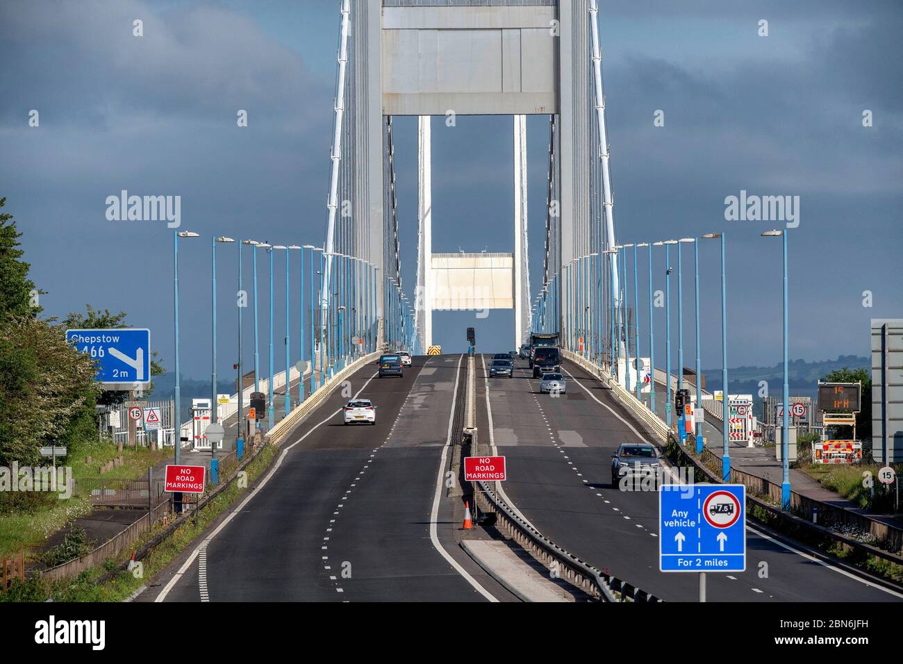 13.05.20. Pandemie Des Coronavirus. Verkehr auf der Autobahn M48 über die Severn Bridge zwischen England und Wales heute Morgen, nach der Lockerung von gove Stockfoto