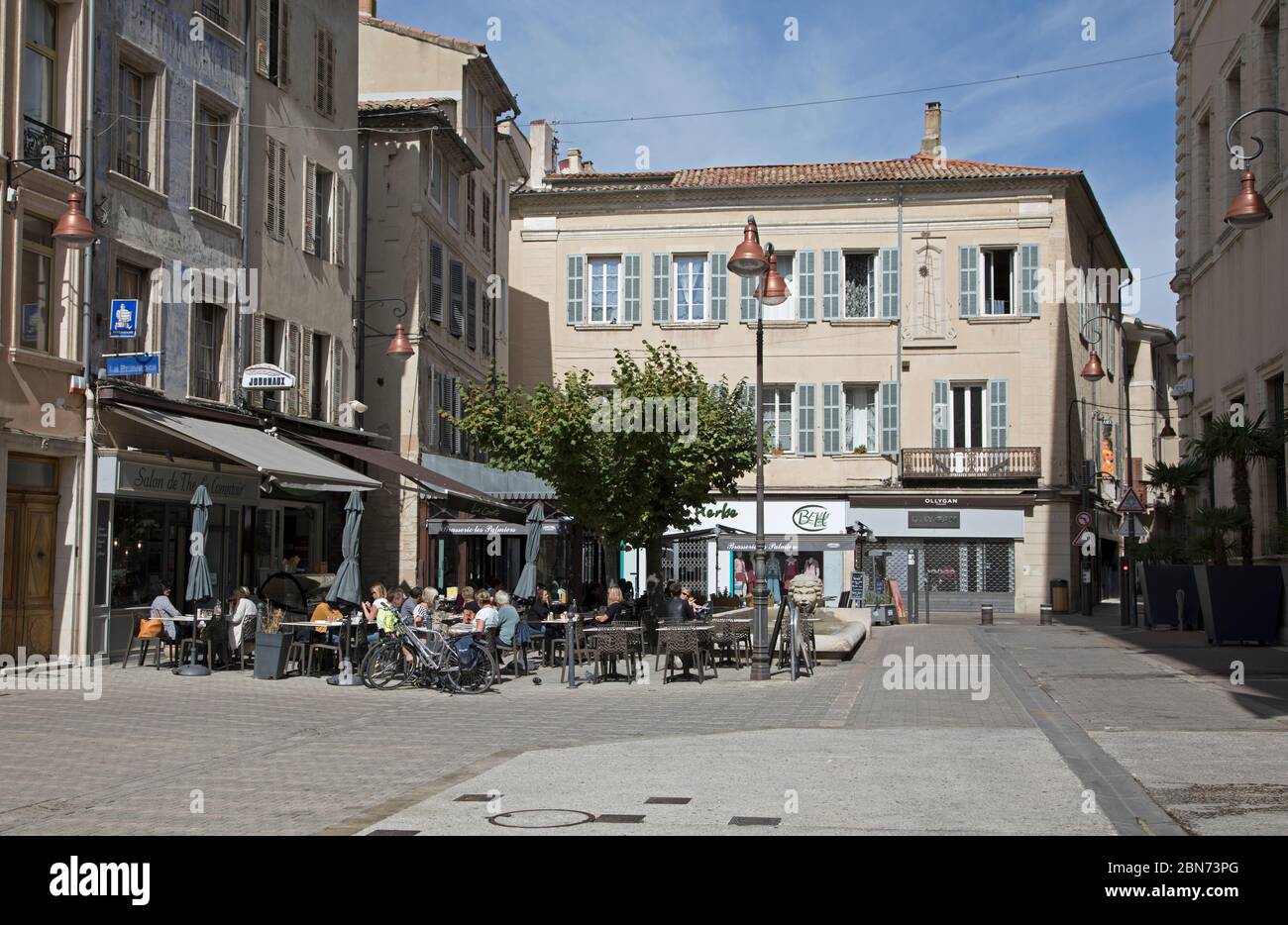 Place Charles de Gaulle bei Carpentras Vaucluse Stockfoto