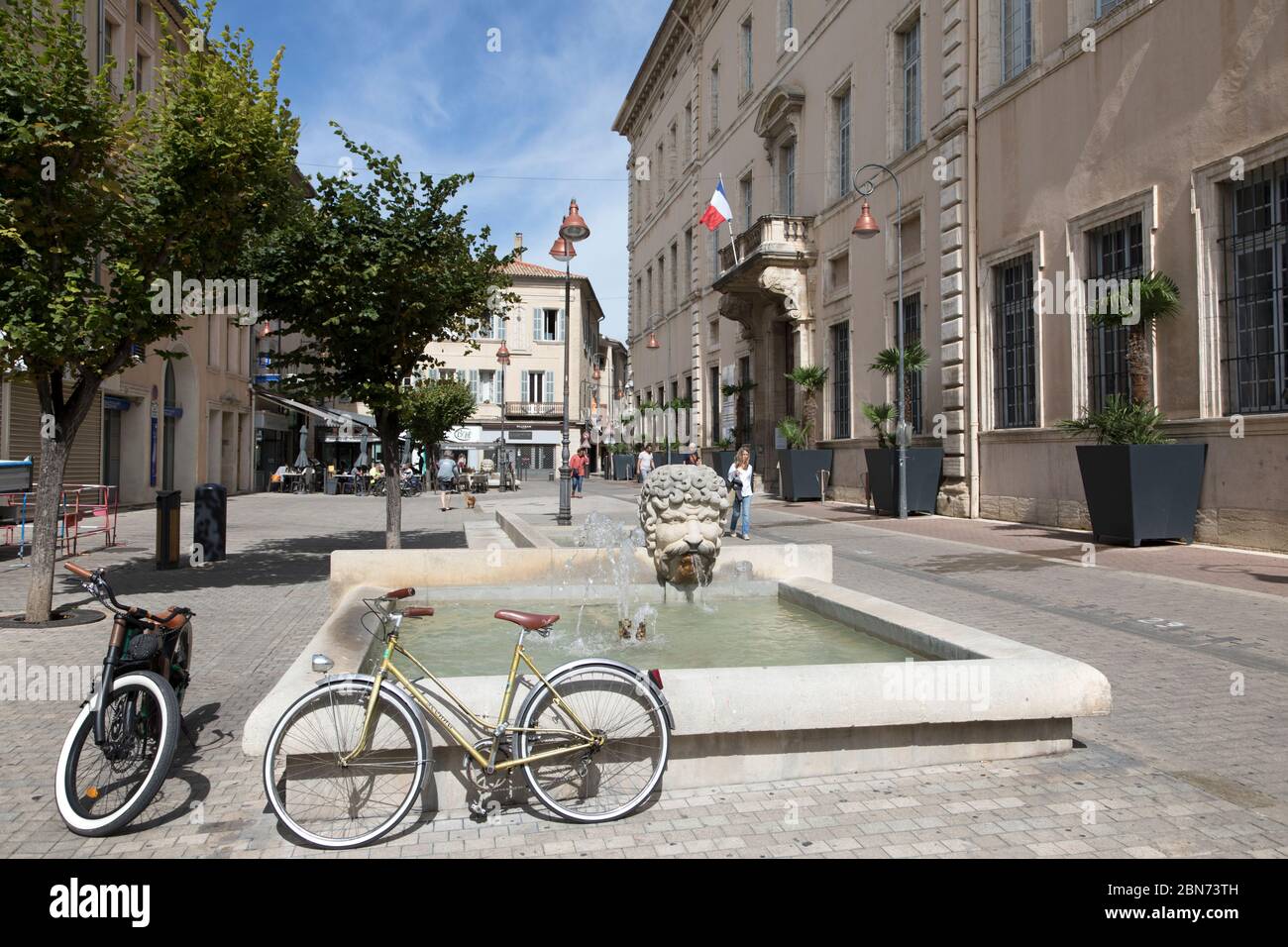 Place Charles de Gaulle bei Carpentras Vaucluse Stockfoto