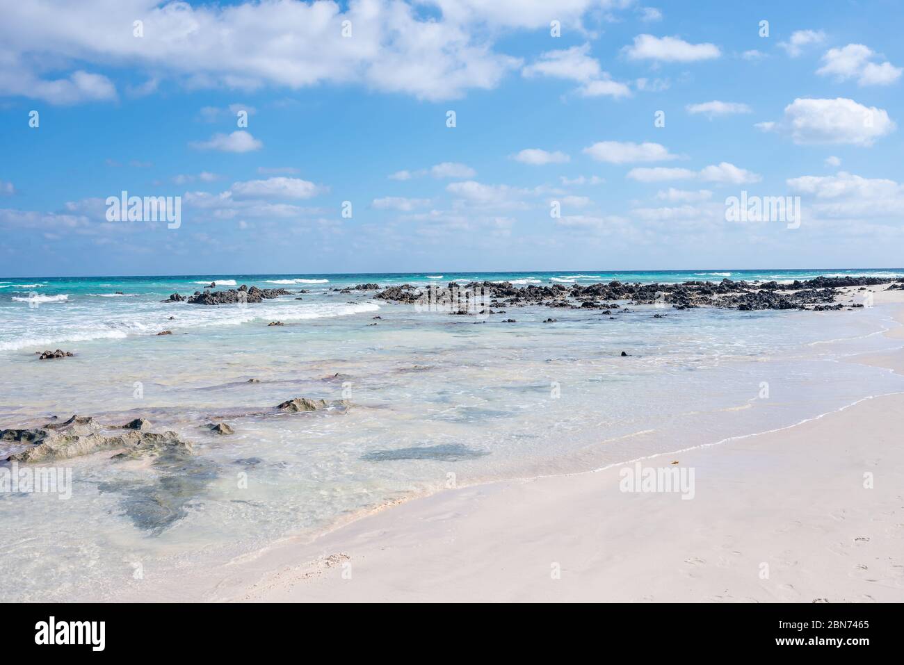 Raue Gewässer des Atlantischen Ozeans Corralejo Stockfoto