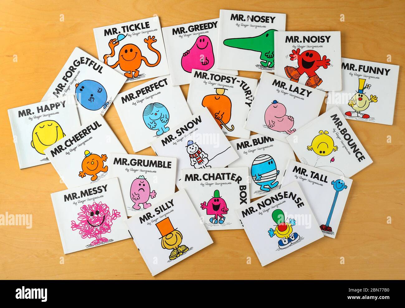 Auswahl der Mr. Men Bücher auf einem Tisch von Autor Roger Hargreaves Stockfoto