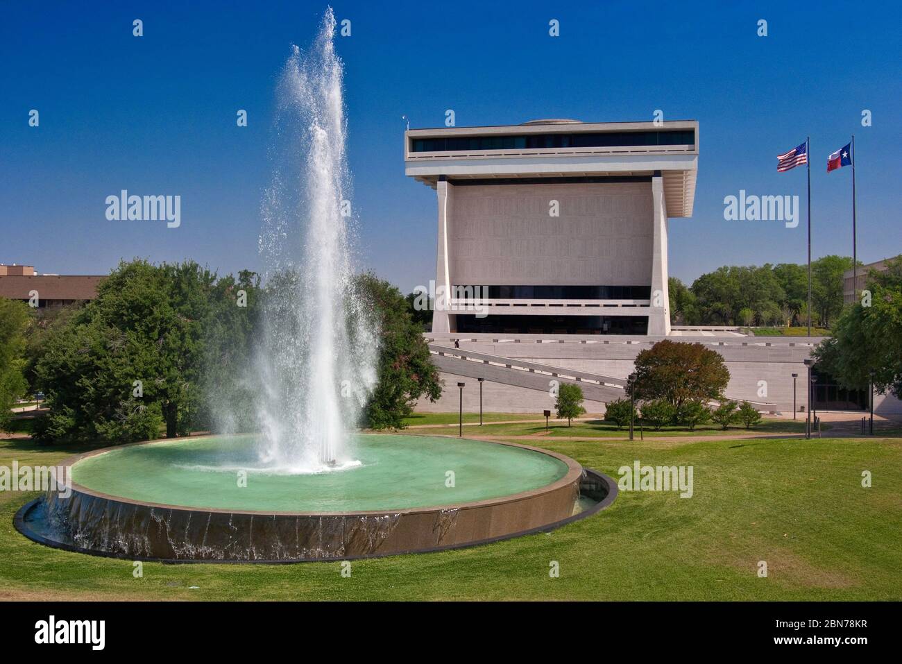 Lyndon Baines Johnson Presidential Library & Museum, Brunnen, auf dem Campus der Universität von Texas in Austin, Texas, USA Stockfoto