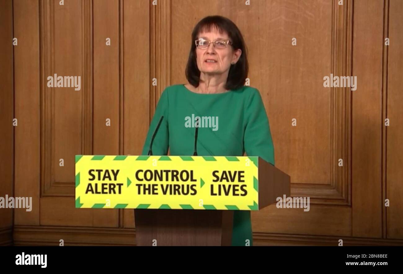 Bildschirmschnappung von Dr. Jenny Harries, stellvertretender Chief Medical Officer, während einer Medienbesprechung in Downing Street, London, über Coronavirus (COVID-19). Stockfoto