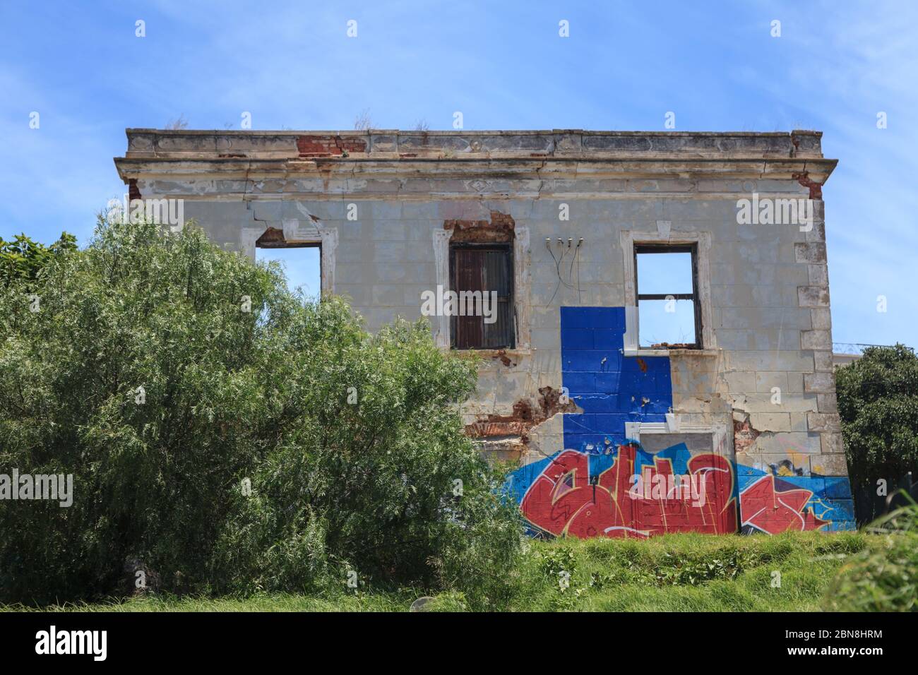 Veraltete Fassade im Viertel Bo Kaap Cape Malay, Kapstadt, Südafrika Stockfoto