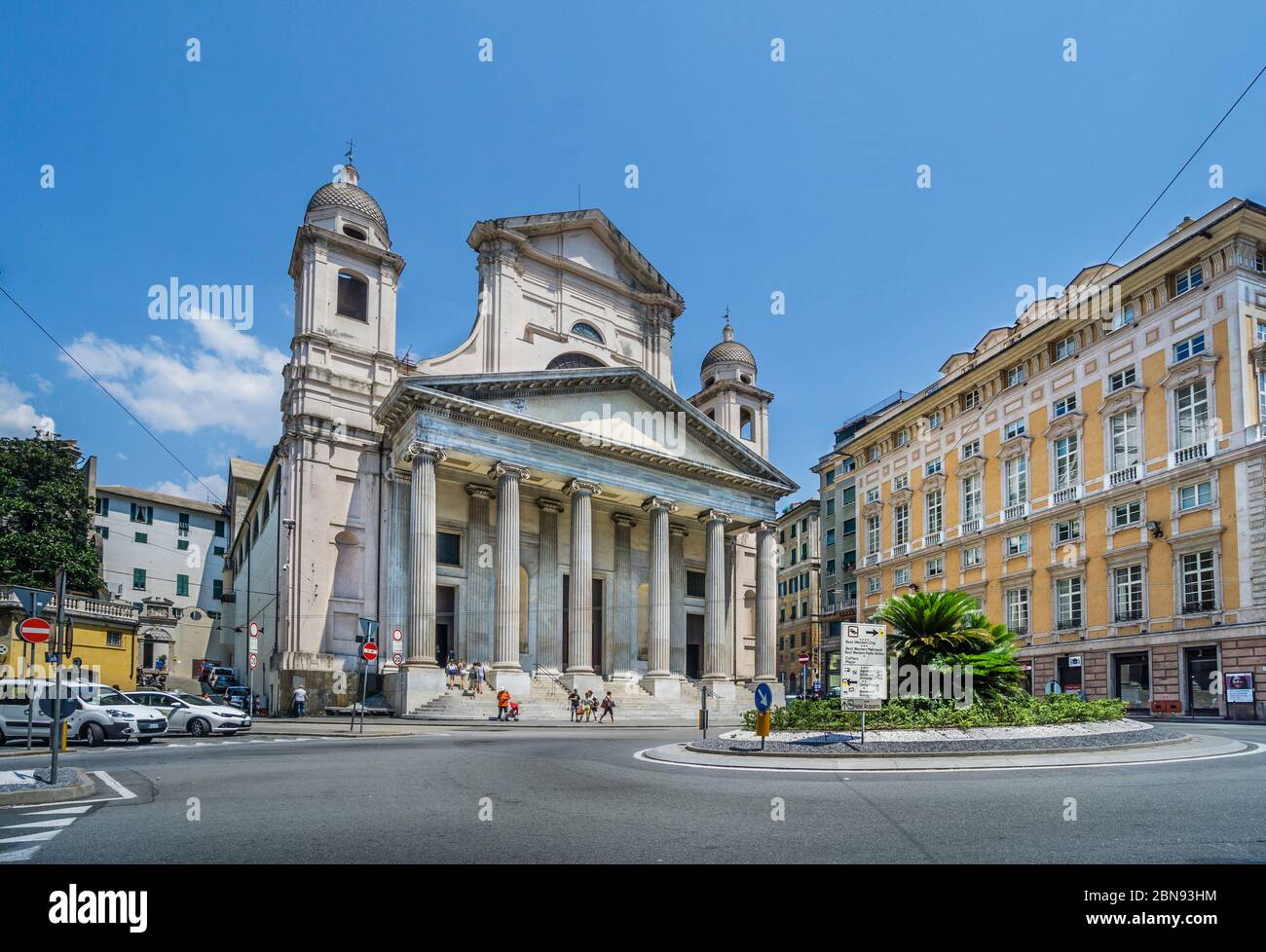 Basilica della Santissima Annunziata del Vastato, eine katholische Barockkathedrale aus dem 17. Jahrhundert mit neoklassizistischer façade an der Piazza della Nunziata in Gen Stockfoto