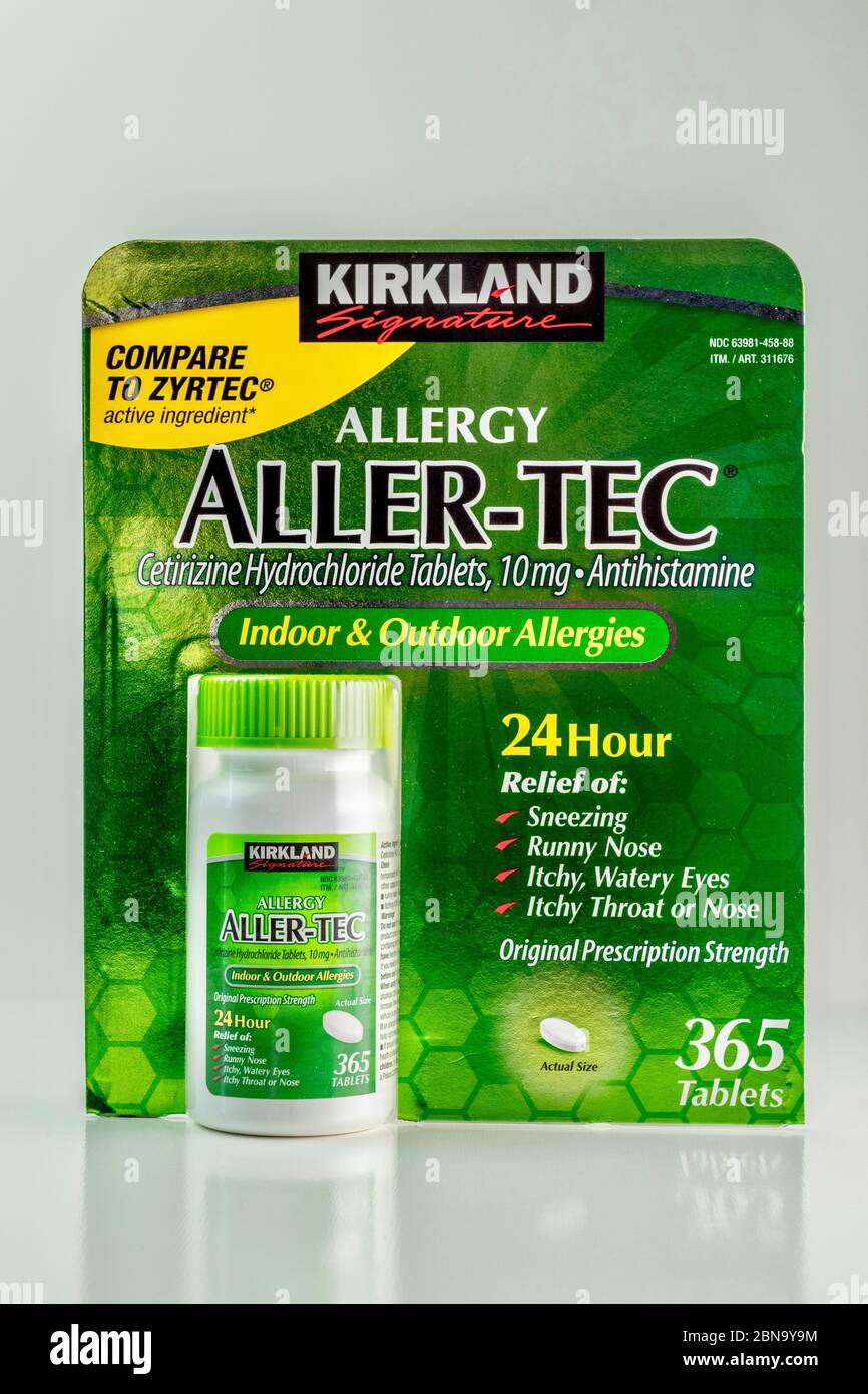 Kirkland aller-tec Allergie Medizin isoliert auf weißem Hintergrund Stockfoto