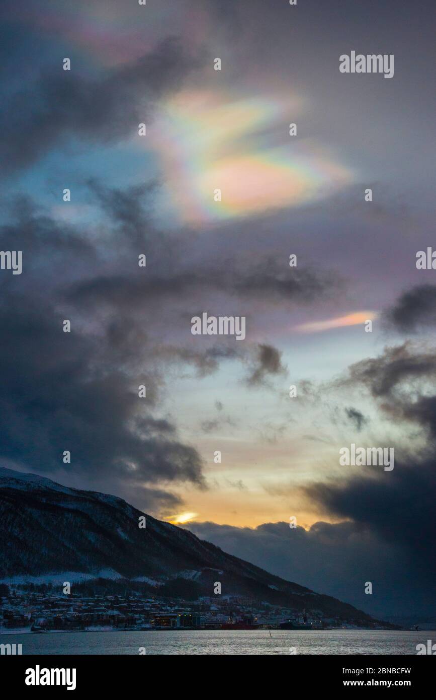 Perlmutt-Wolken in der Polarnacht, polare Stratosphärenwolken, Norwegen, Tromsoe Stockfoto