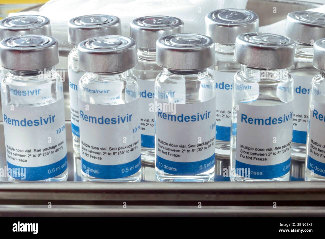 Medikamente für Menschen, die von Covid-19 betroffen sind, ist Remdesivir eine selektive antivirale Prophylaxe gegen Viren, die bereits in experimentellen uns ist Stockfoto