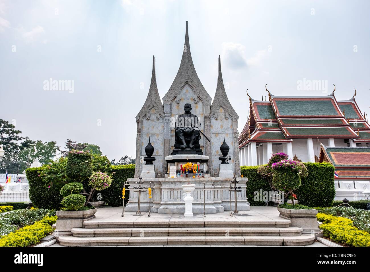 Bangkok / Thailand - 28. Januar 2020: Statue des sitzenden Königs Rama III, Er ist alter König von Thailand Stockfoto