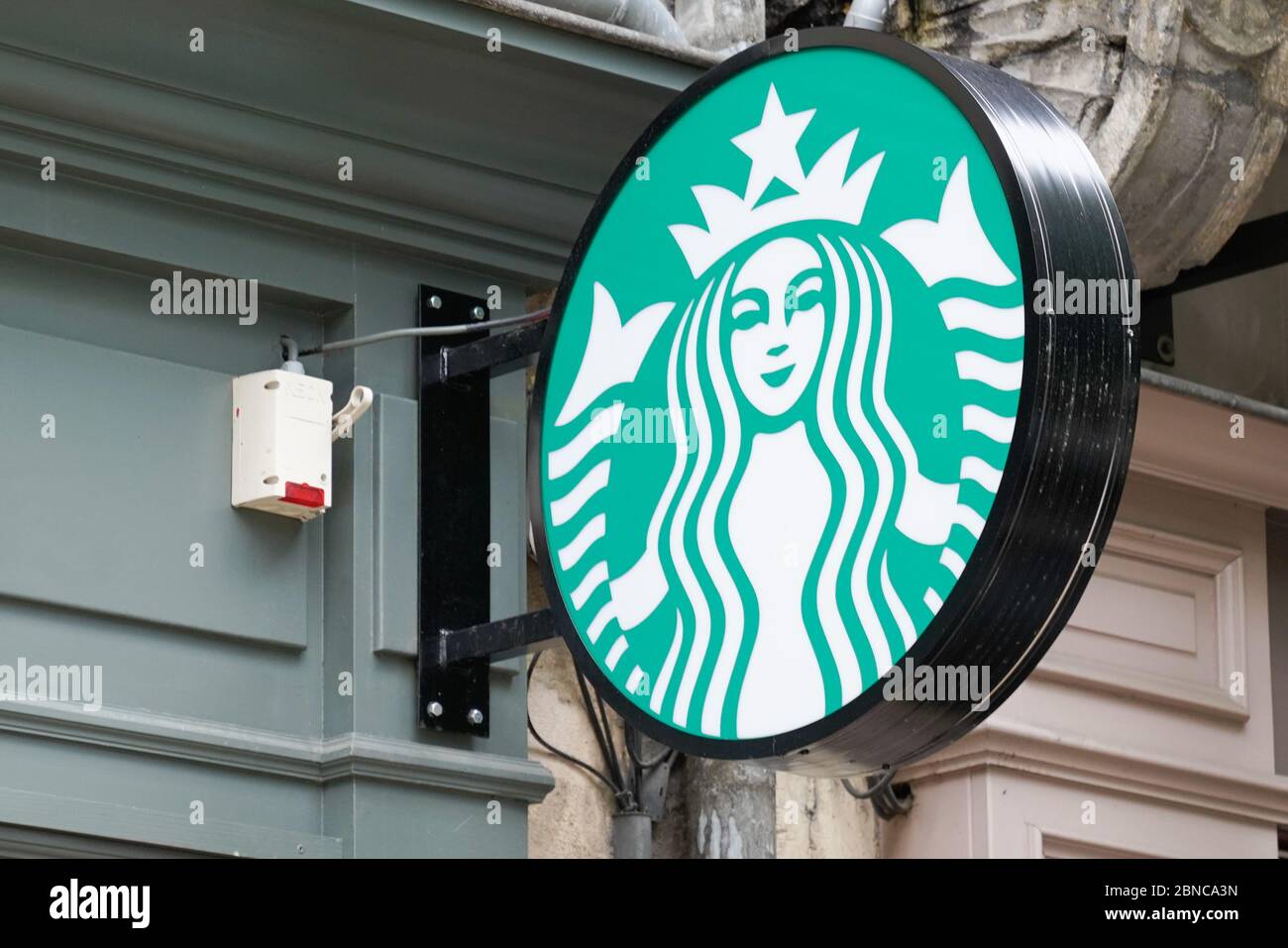 Bordeaux , Aquitaine / Frankreich - 05 12 2020 : Starbucks Kaffeehaus Logo Zeichen Store American Cafe Firma Marke Shop Kette Stockfoto