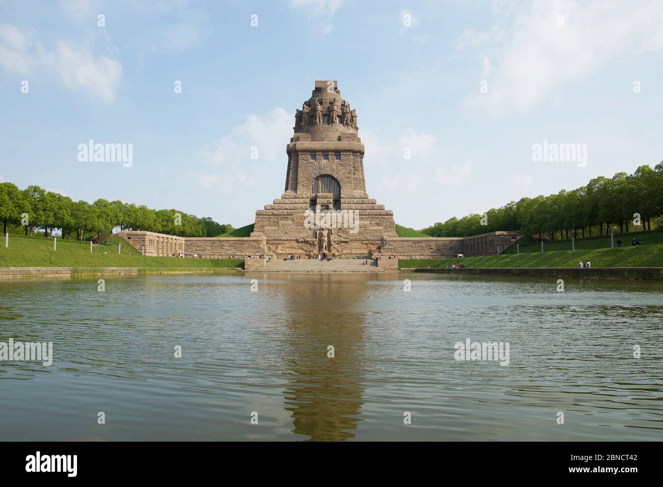 Völkerschlachtdenkmal Leipzig / See der Tränen Stockfoto