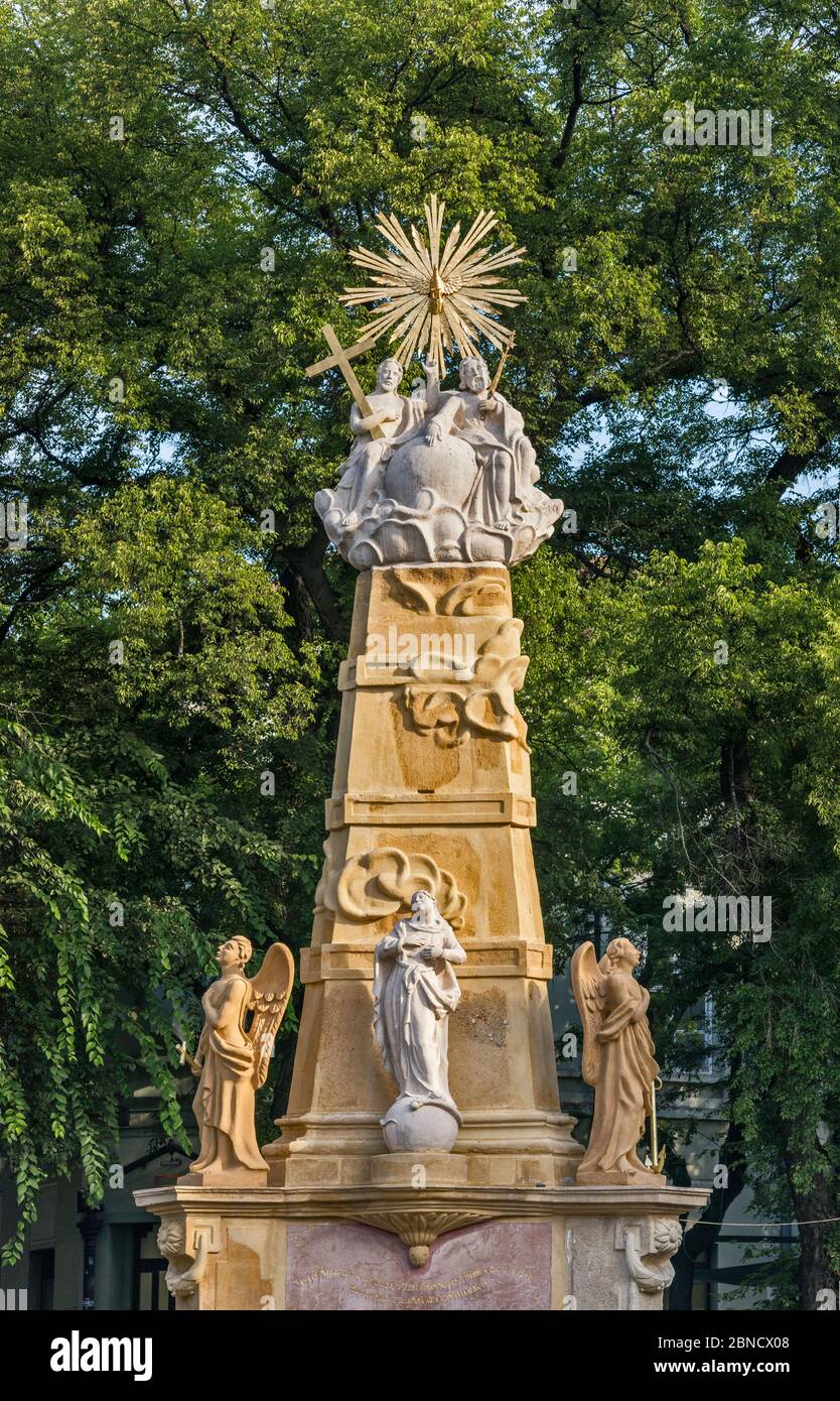 Heilige Dreiheit-Statue am Trg Republike in Subotica, Vojvodina, Serbien Stockfoto
